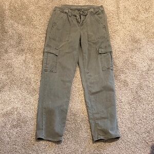 American Eagle Outfitters Women’s stretch Cargo Pants in Green